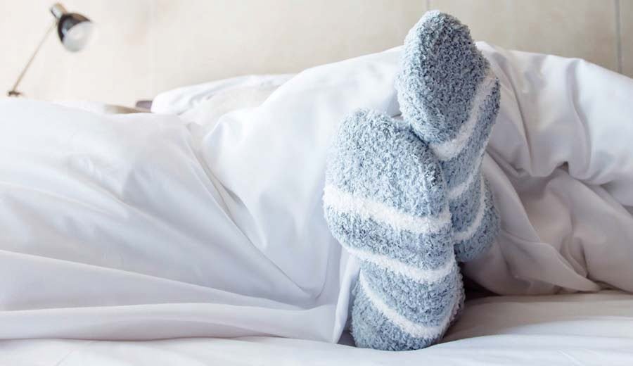 Wearing-Socks-In-Bed
